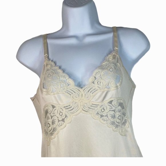 Vintage Vanity Fair 70's Sissy 32 Nylon Full Slip Dress Lingerie Lace Beige 30L - Picture 12 of 12